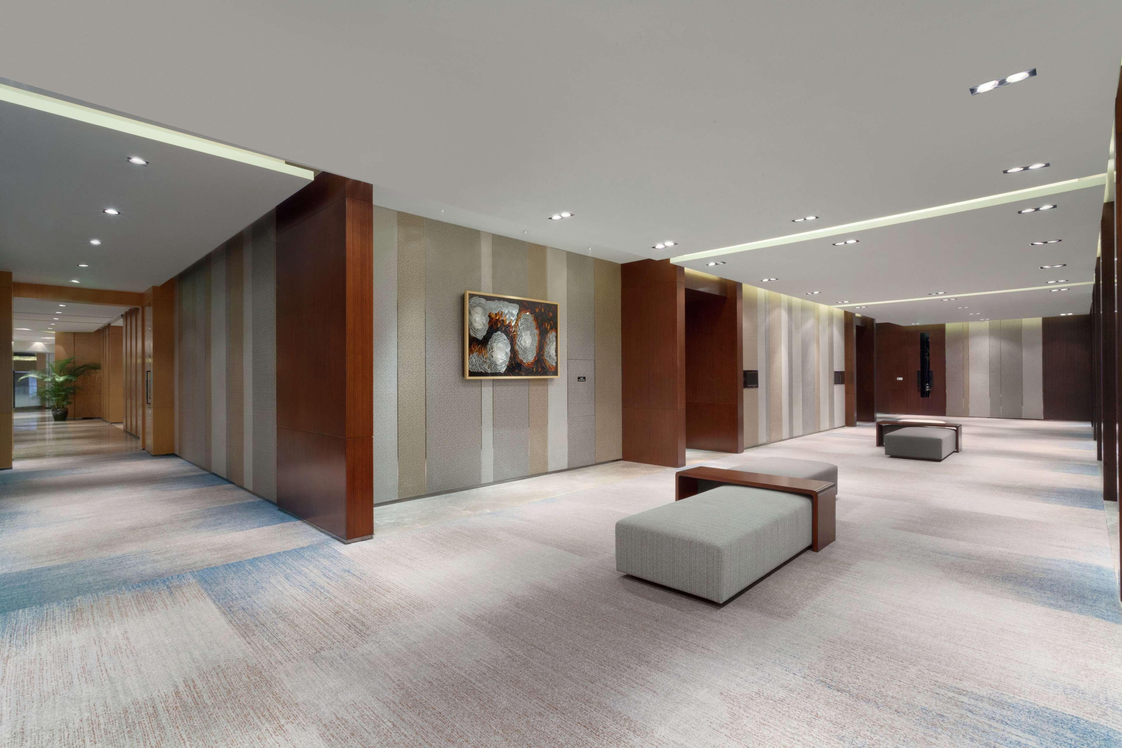 Hilton Garden Inn Shenzhen Bao'An Exterior foto