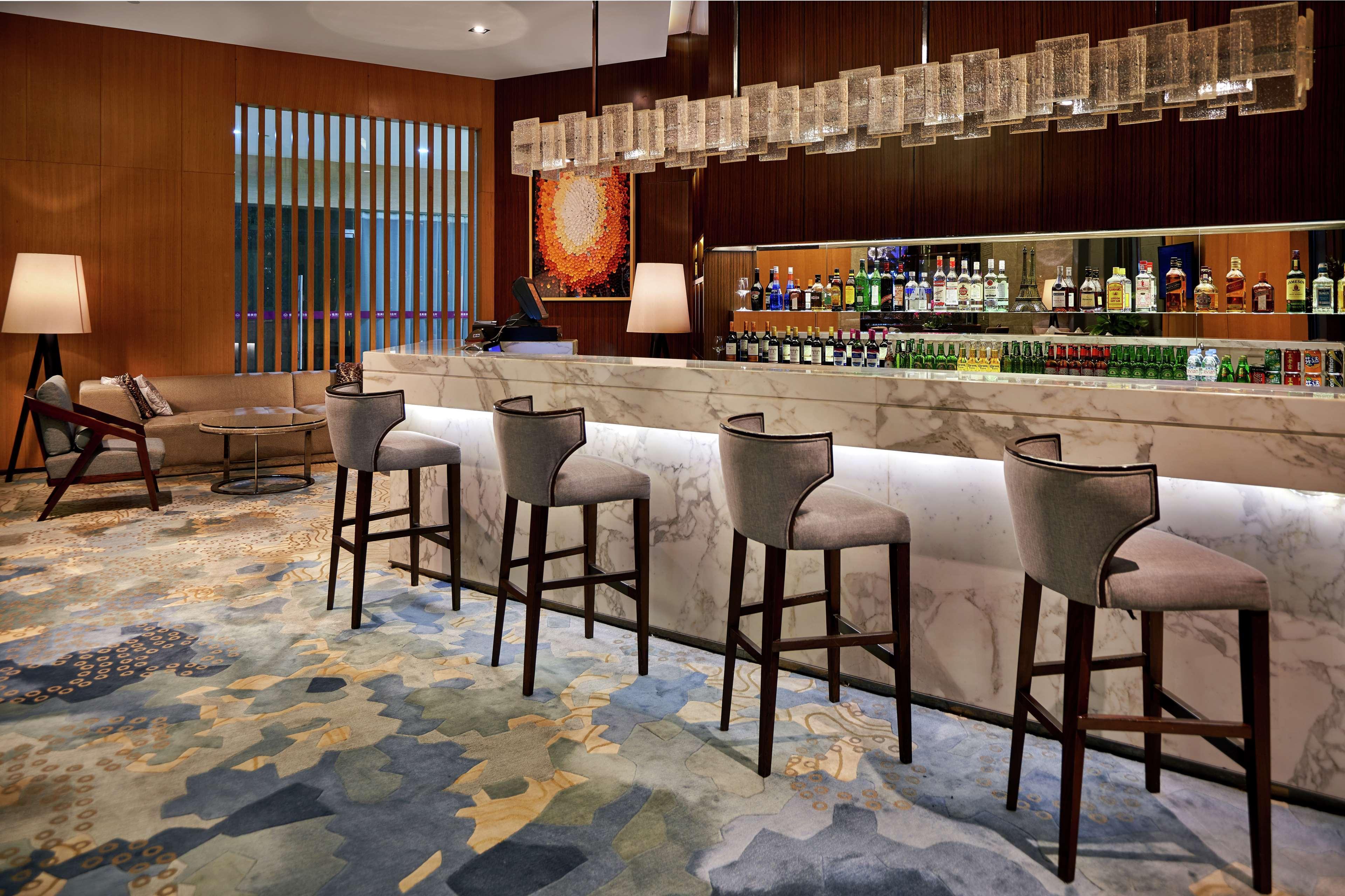 Hilton Garden Inn Shenzhen Bao'An Exterior foto